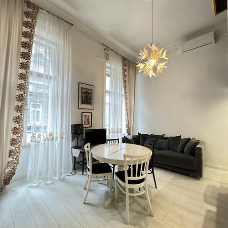 4 You Daire Budapeşte Dış mekan fotoğraf